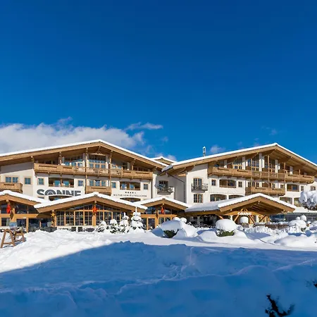 & Sonne 4 Sterne Superior Hotell Kirchberg in Tirol