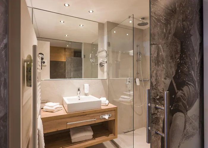 Hotel & Sonne 4 Sterne Superior Kirchberg in Tirol