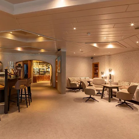 & Sonne 4 Sterne Superior