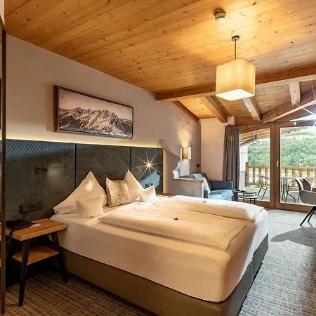 & Sonne 4 Sterne Superior Hotel Kirchberg in Tirol
