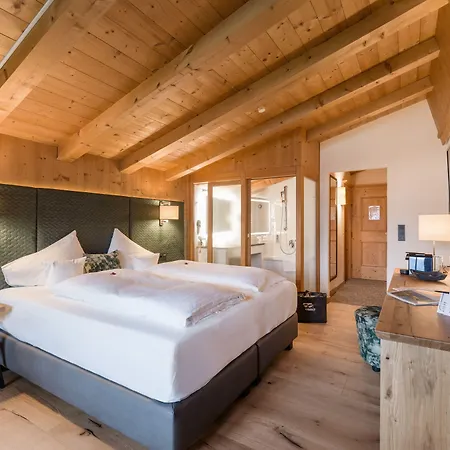 & Sonne 4 Sterne Superior Hotel 4*